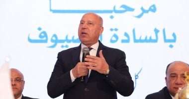 وزير النقل: مترو الإسكندرية يرفع الطاقة الاستيعابية من 2850 راكباً لـ60 ألفا