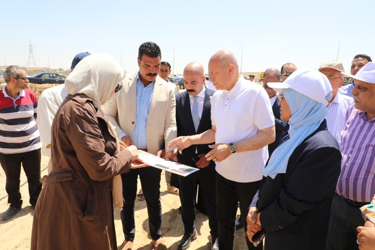 محافظ القاهرة يتفقد مشروع شلتر الكلاب الضالة بالتبين (2) محافظ القاهرة يتفقد مشروع شلتر الكلاب الضالة بالتبين (2)