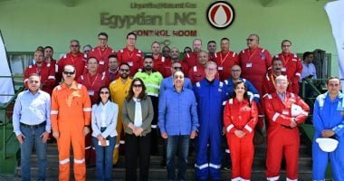 رئيس الوزراء يتفقد مجمع إدكو للغاز الطبيعى المسال