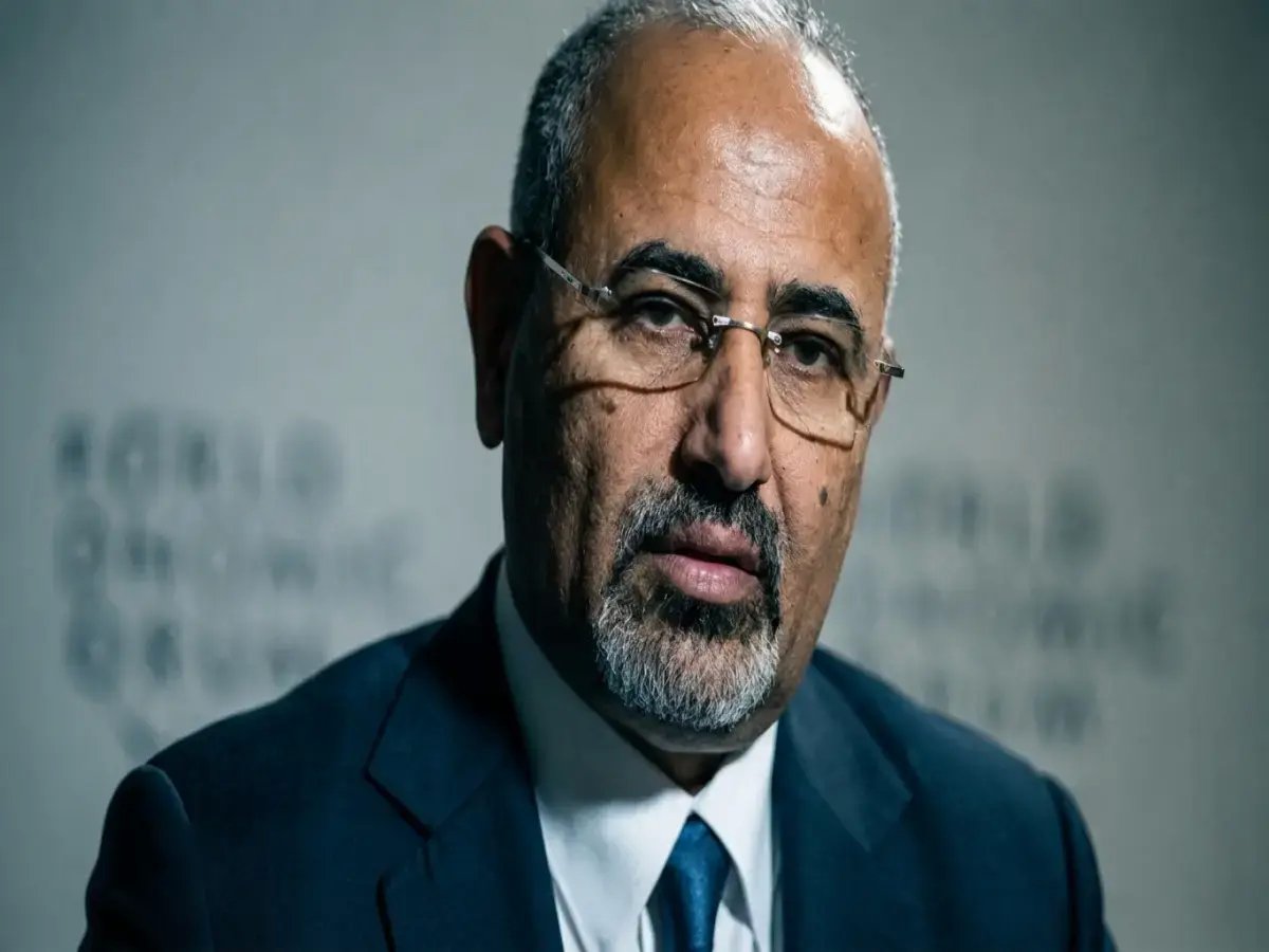  النائب العام اليمني يصدر قراراً قاضياً خطيراً يجمّد أرصدة وأموال المجلس الانتقالي في البنوك والصرافة رغم الدعوة الأممية لمعاقبة قياداته