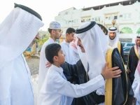  أمير الشرقية يقوم بواجب العزاء… صور مؤثرة لزيارة أسر شهداء حادث أرامكو المروحي