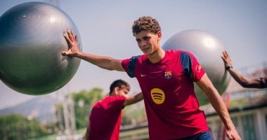 حمزة عبد الكريم يشارك فى تدريب برشلونة الأول للموسم الجديد.. فيديو وصور