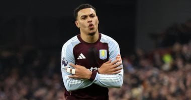 تشيلسي يضم مورجان روجرز لاعب أستون فيلا