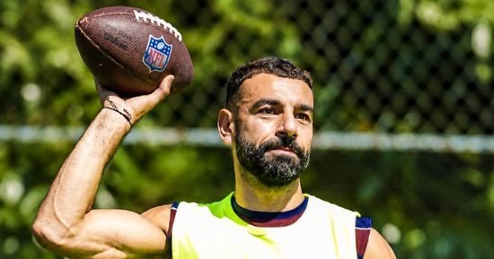 محمد صلاح يشارك فى تدريبات طرابزون سبور بكرة القدم الأمريكية.. صور