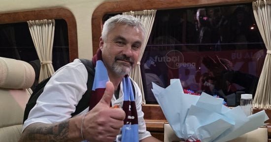 ‏مدرب محمد صلاح الجديد.. جماهير طرابزون تستقبل توماس رايس بالورود