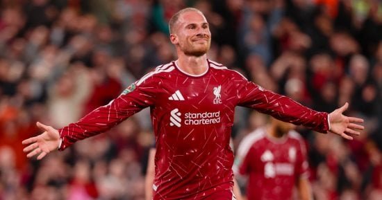 ليفربول ضد توتنهام.. تقدم الريدز بهدف في الشوط الأول