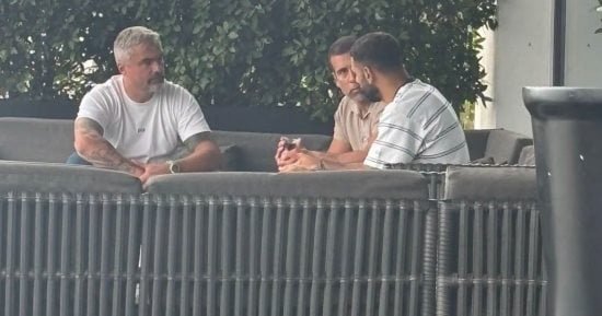 تفاصيل أول لقاء بين محمد صلاح ومدرب طرابزون سبور الجديد