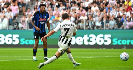 يوفنتوس يهزم أتالانتا بثنائية في الدوري الإيطالي (فيديو)