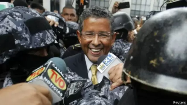 رئيس سلفادور السابق