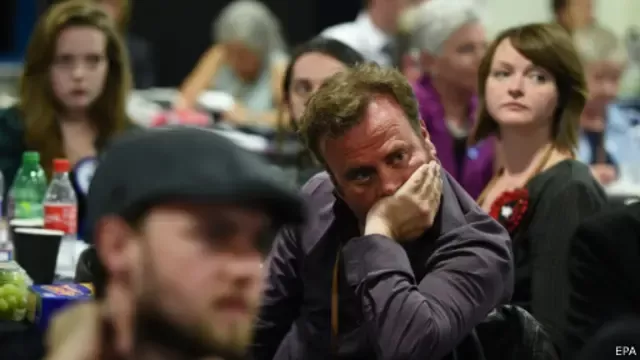 بينما شعر من صوتوا للاستقلال بالحزن 