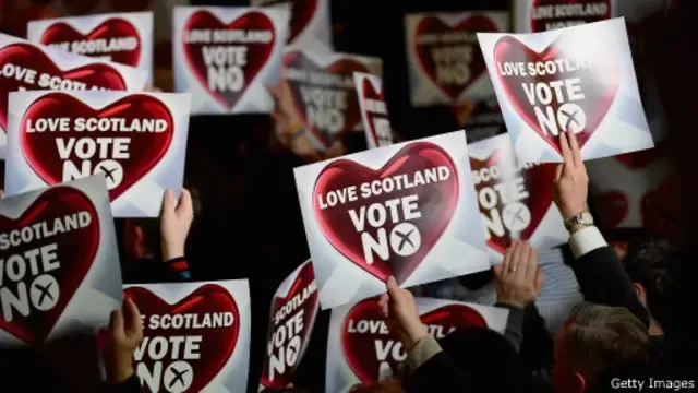 ألستير دارلينج وغوردون براون كان بين الشخصيات اليت حاولت إقناع الشعب السكوتلاندي في اليوم الأخير بالبقاء في كنف الاتحاد