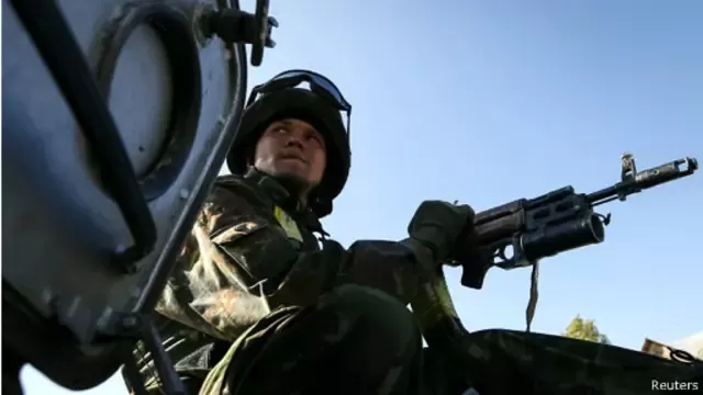 لم يكشف الوزير عن نوعية الأسلحة أو الدول التي أرسلتها